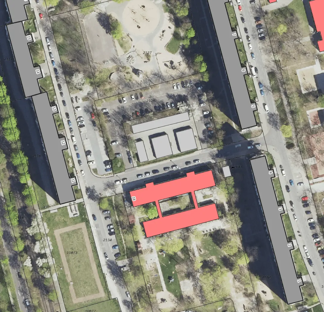 Victor-Jara-Straße: Luftbild Garagenhof